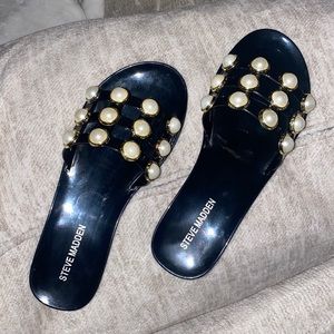 Steve Madden jelly slide with pearl